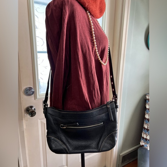 Coach Hamilton Pebbled leather  shoulder bag silver hardware adjustable strap. - Picture 3 of 12